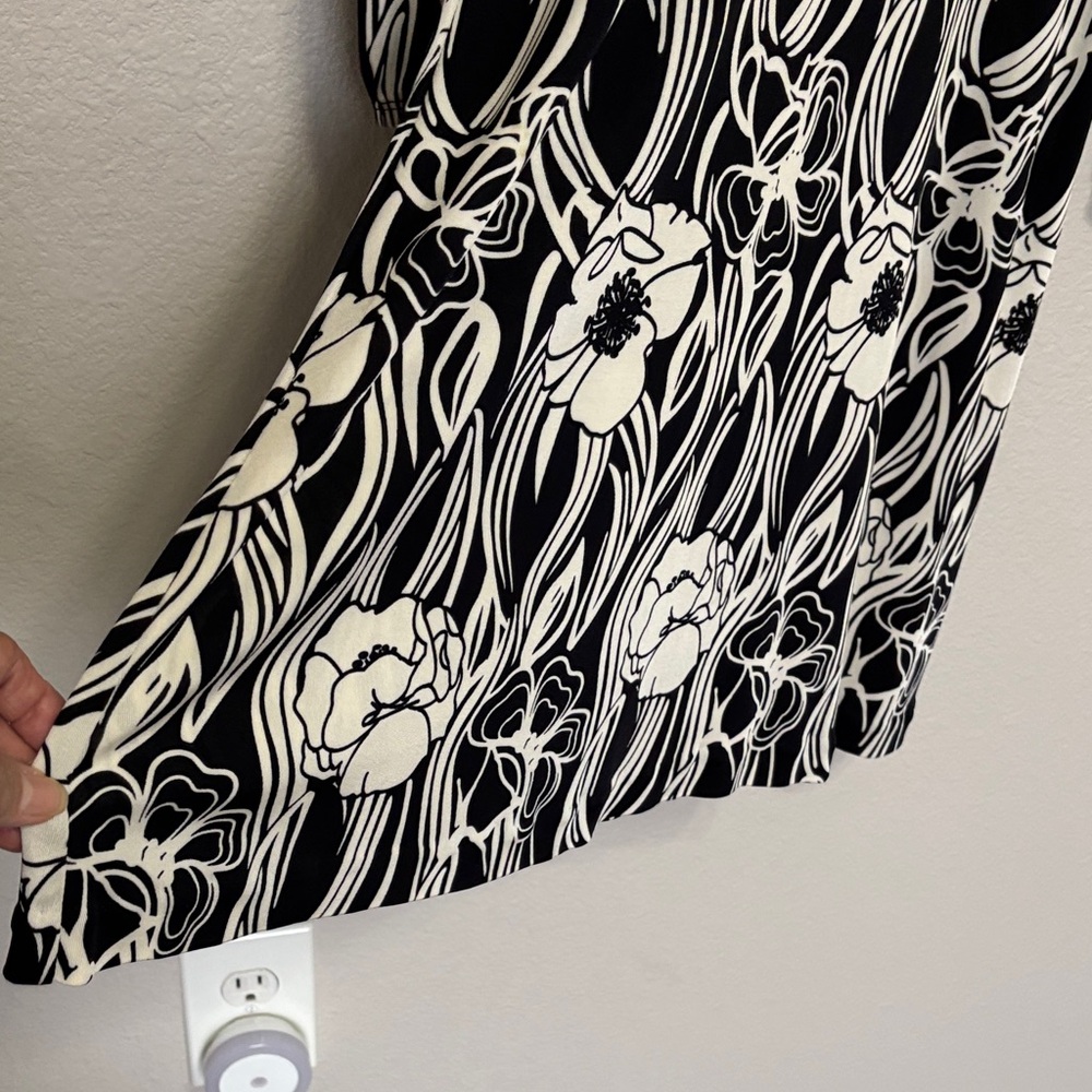 Banana Republic Long Sleeve Floral Black & White Silk Blend Dress Size Petite S - Picture 7 of 12
